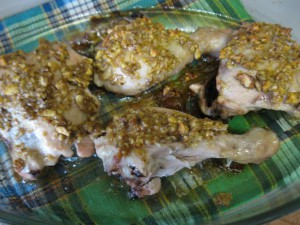 окорочка под шубкой из грецких орехов