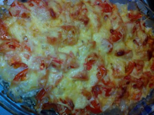 запеченное куриное филе с помидорами и сыром