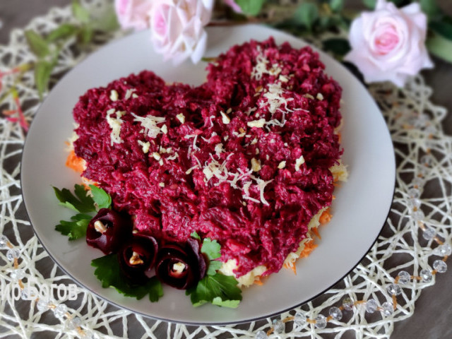 Салат «Любовница». Праздничный салат из простых продуктов!